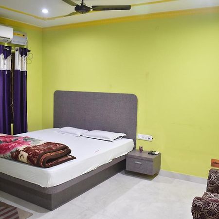 Hotel Suraj Balasore Kültér fotó