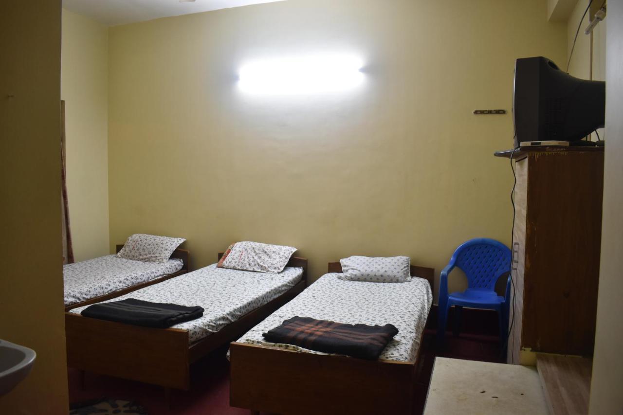 Hotel Suraj Balasore Szoba fotó